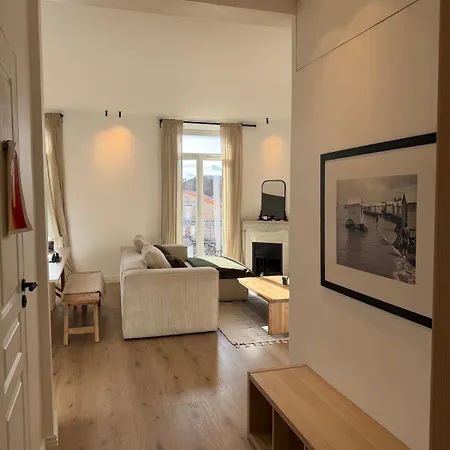 Renovated Two-bedroom In Center Of - Station And Nearby * קאן