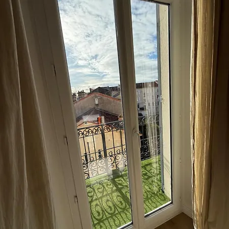 Renovated Two-bedroom In Center Of - Station And Nearby קאן